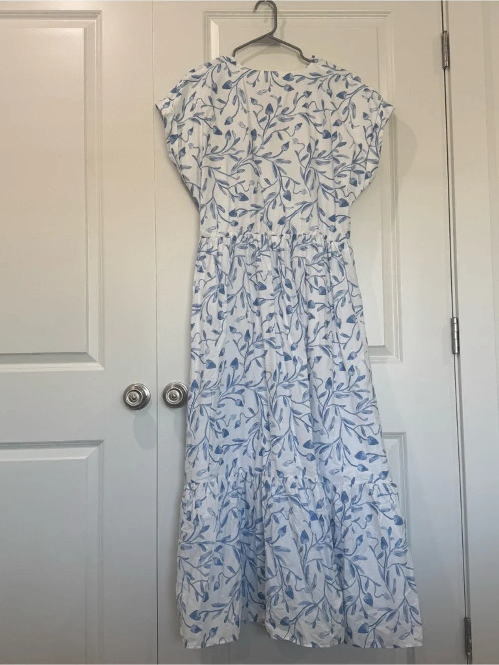 Abercrombie & Fitch White Maxi Dress with Blue Leaf Print